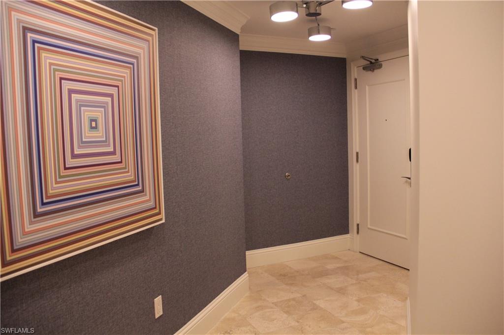 COLLINS - Residential