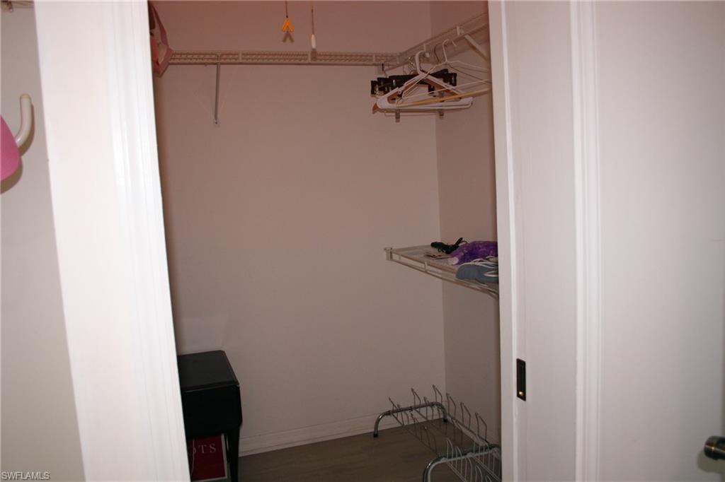 DEL VERA COUNTRY CLUB - Residential Lease