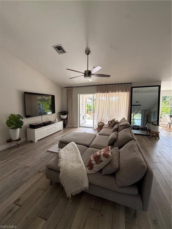 SAN CARLOS PARK - Residential