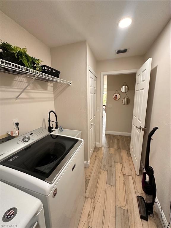 SAN CARLOS PARK - Residential