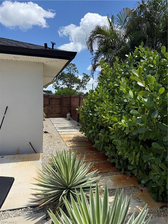 SAN CARLOS PARK - Residential