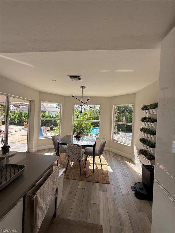 SAN CARLOS PARK - Residential