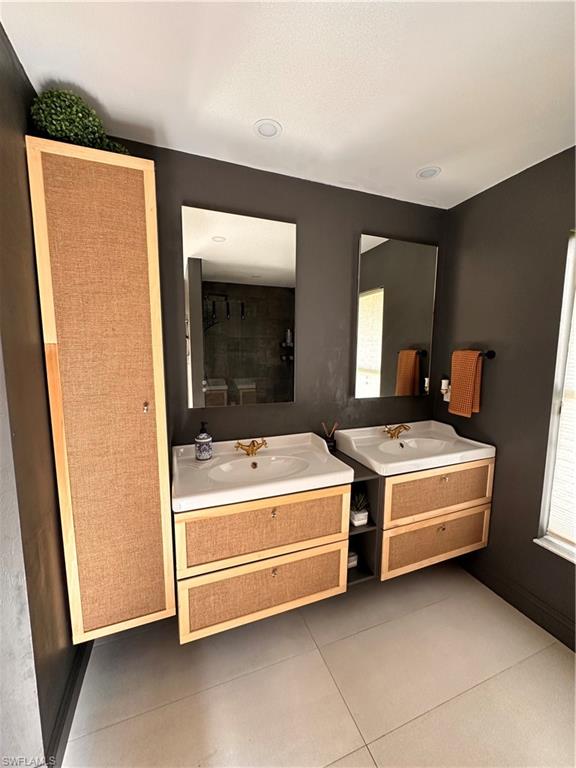 SAN CARLOS PARK - Residential