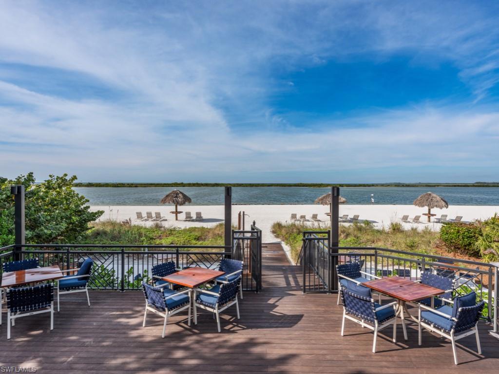 HIDEAWAY BEACH - Land