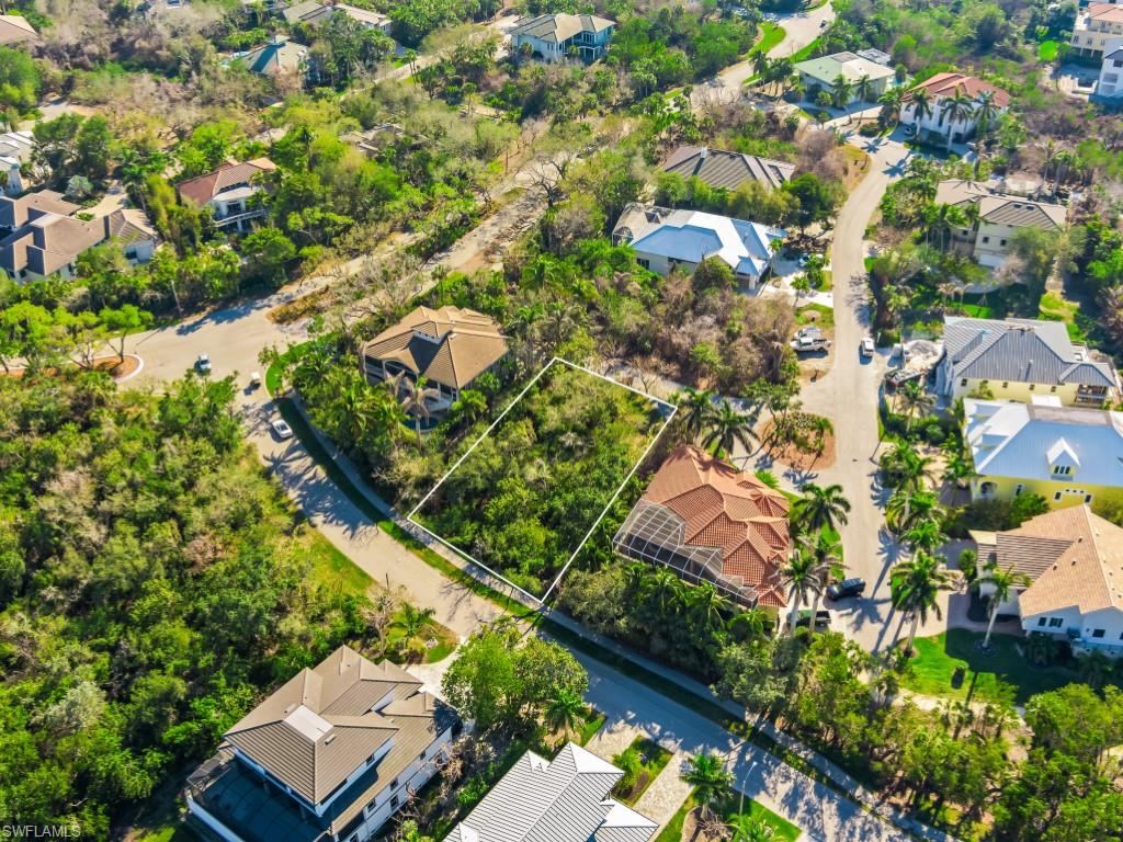 HIDEAWAY BEACH - Land