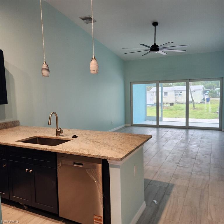 CHARLOTTE SHORES - Residential Lease