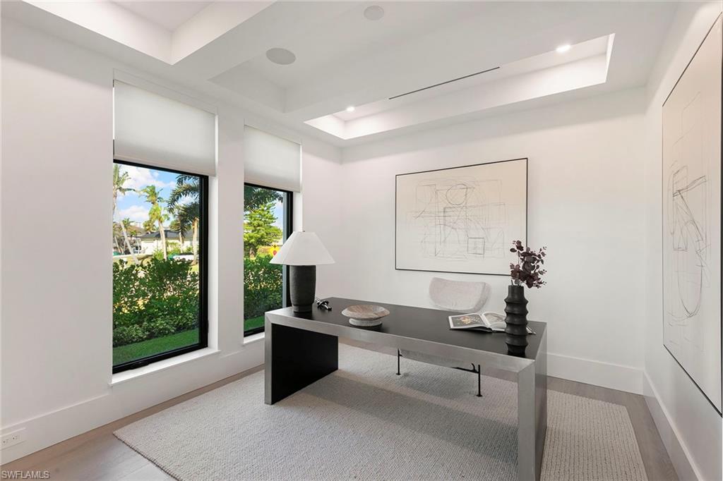 NAPLES PARK - Residential