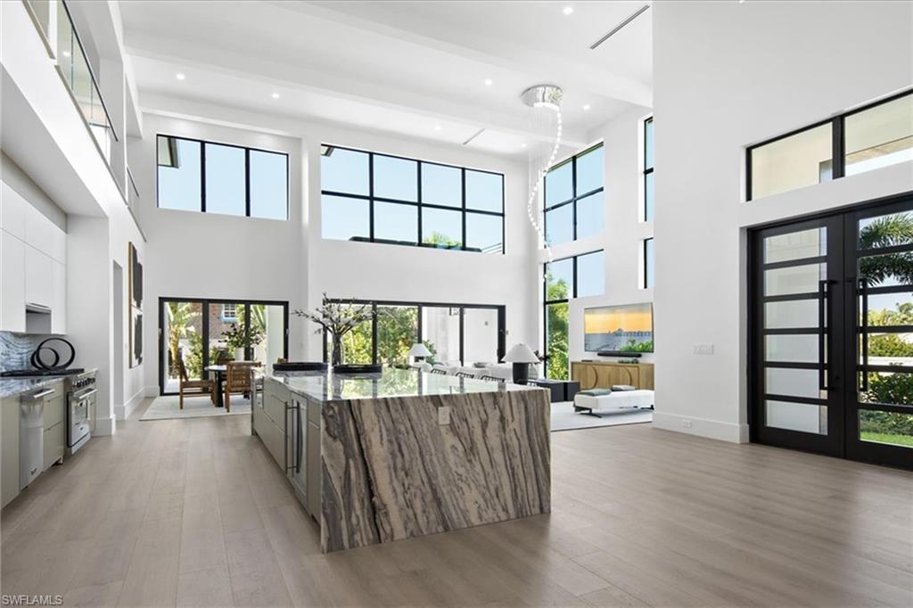 NAPLES PARK - Residential