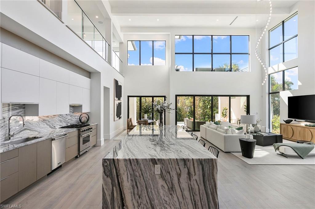 NAPLES PARK - Residential