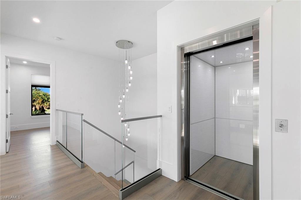 NAPLES PARK - Residential