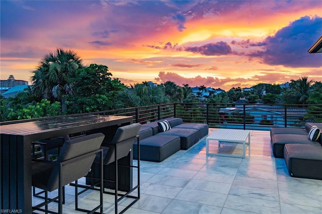 NAPLES PARK - Residential