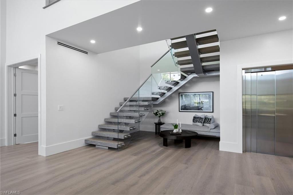 NAPLES PARK - Residential