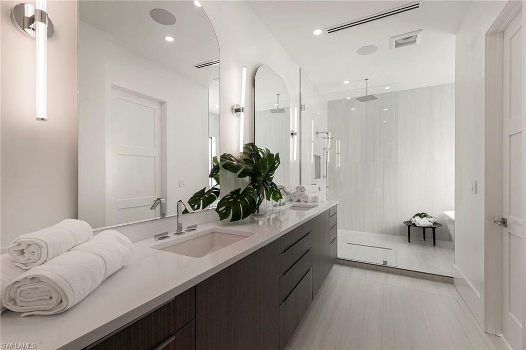 NAPLES PARK - Residential