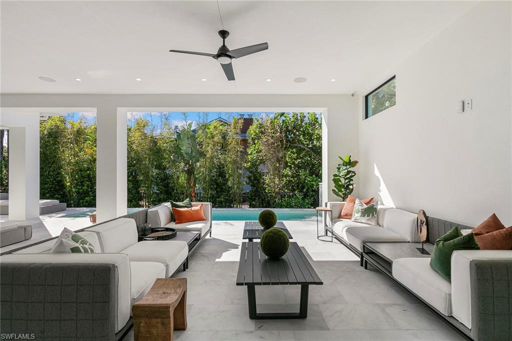 NAPLES PARK - Residential