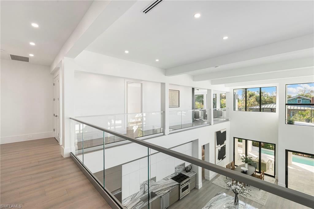 NAPLES PARK - Residential