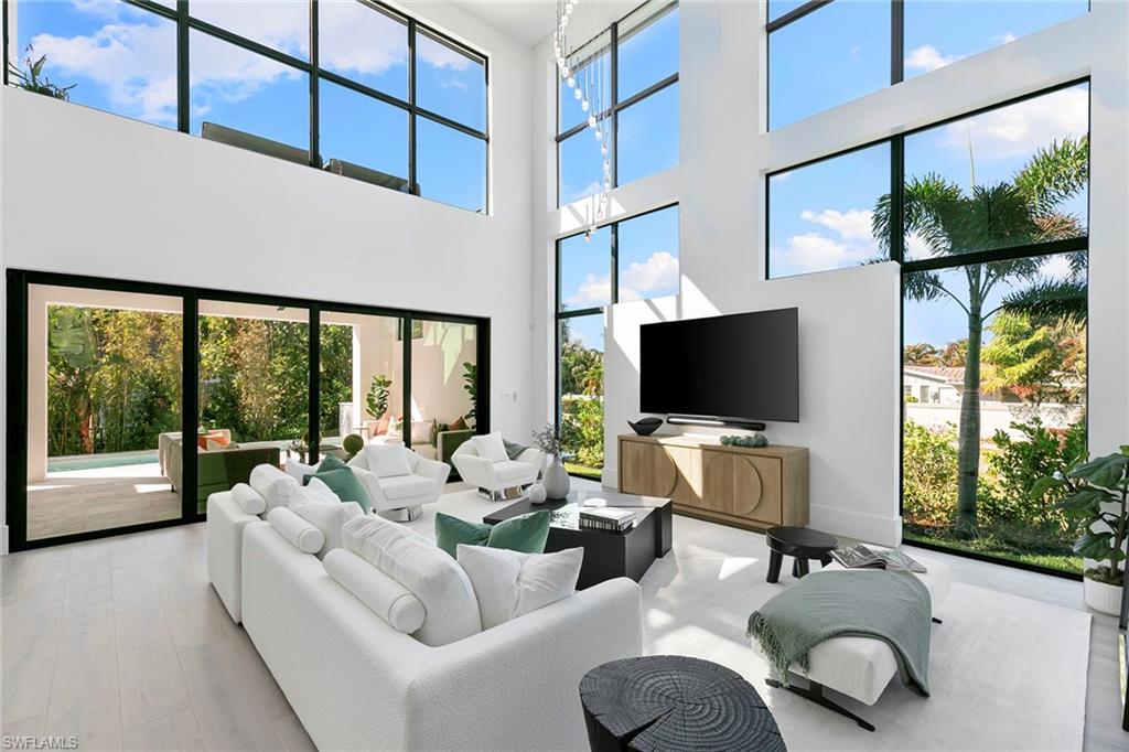 NAPLES PARK - Residential