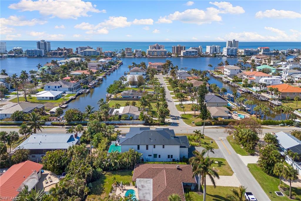 NAPLES PARK - Residential