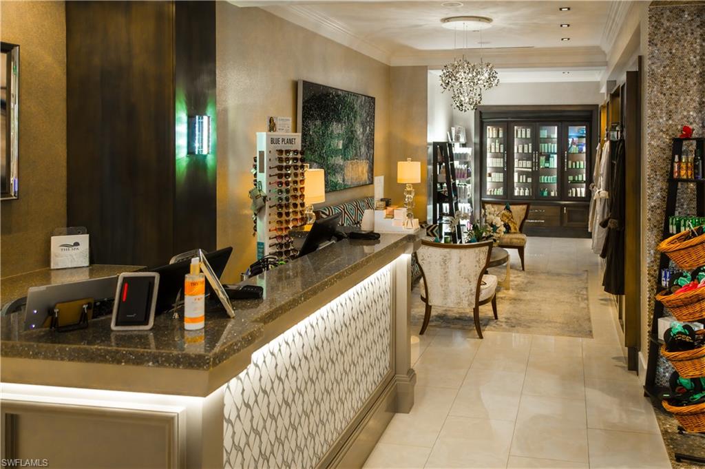 HARBOR LAKES - Residential