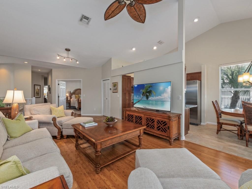 HARBOR LAKES - Residential