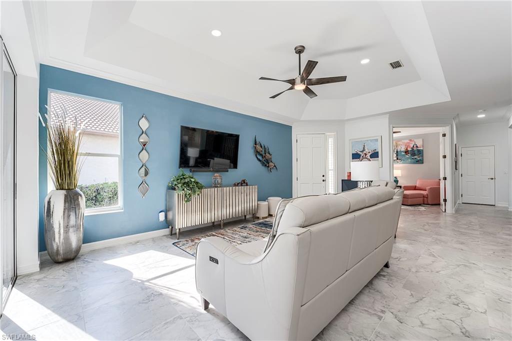 8535 Fairway Bend DR