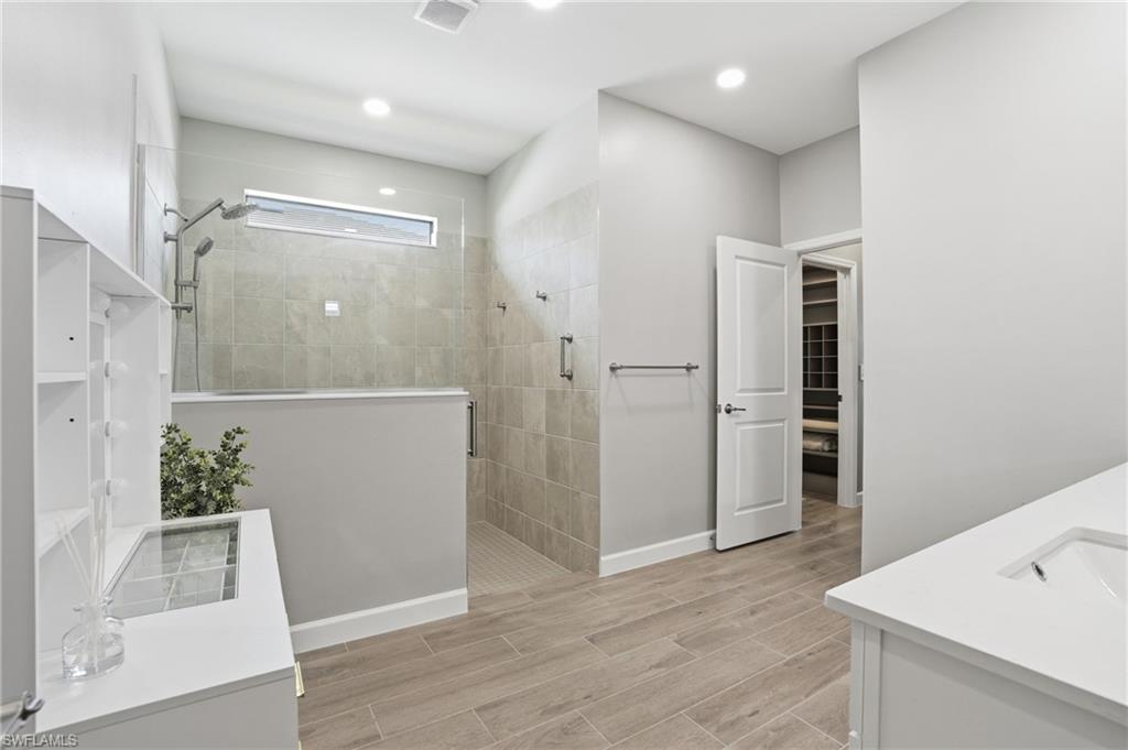 VERDANA VILLAGE - Residential