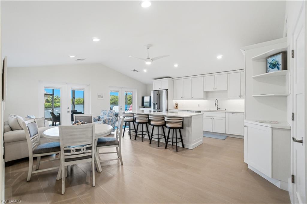 IMPERIAL SHORES - Residential