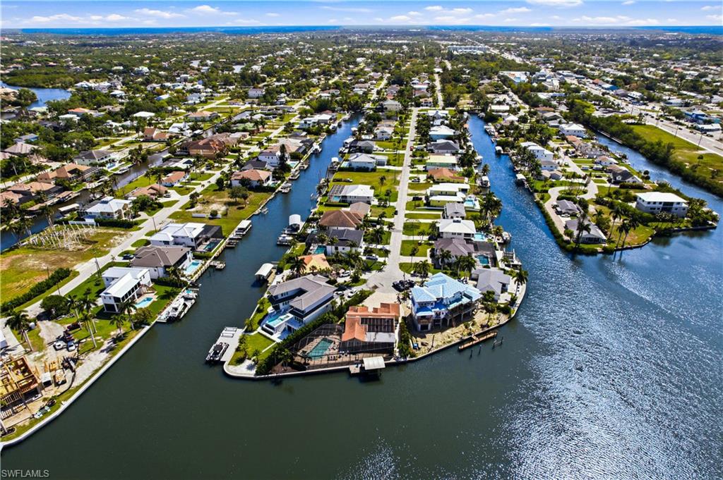 IMPERIAL SHORES - Residential