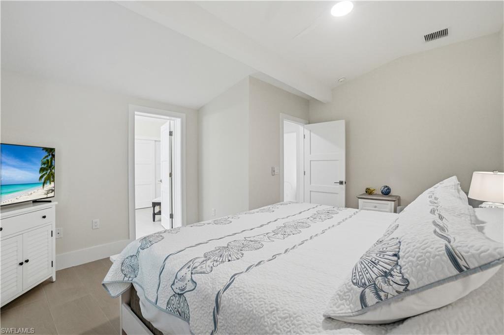 IMPERIAL SHORES - Residential