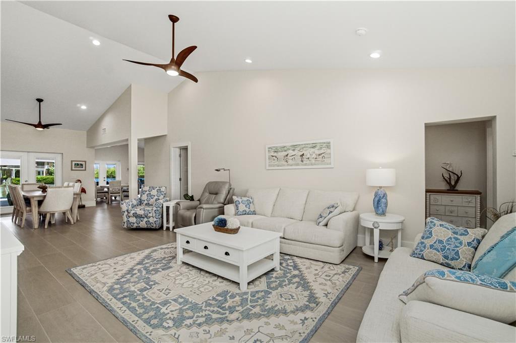 IMPERIAL SHORES - Residential