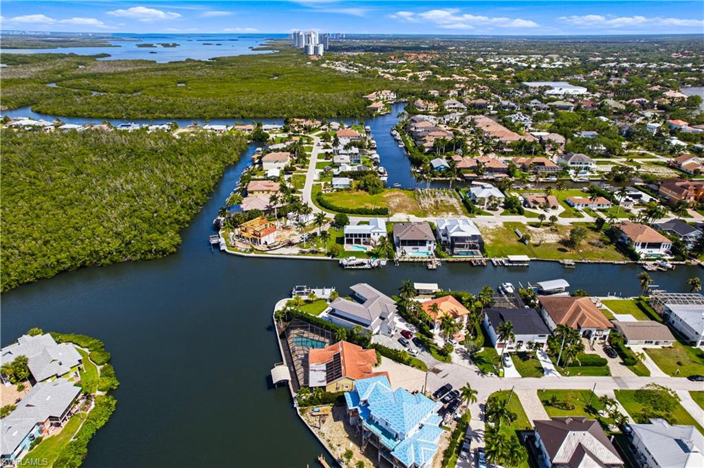 IMPERIAL SHORES - Residential