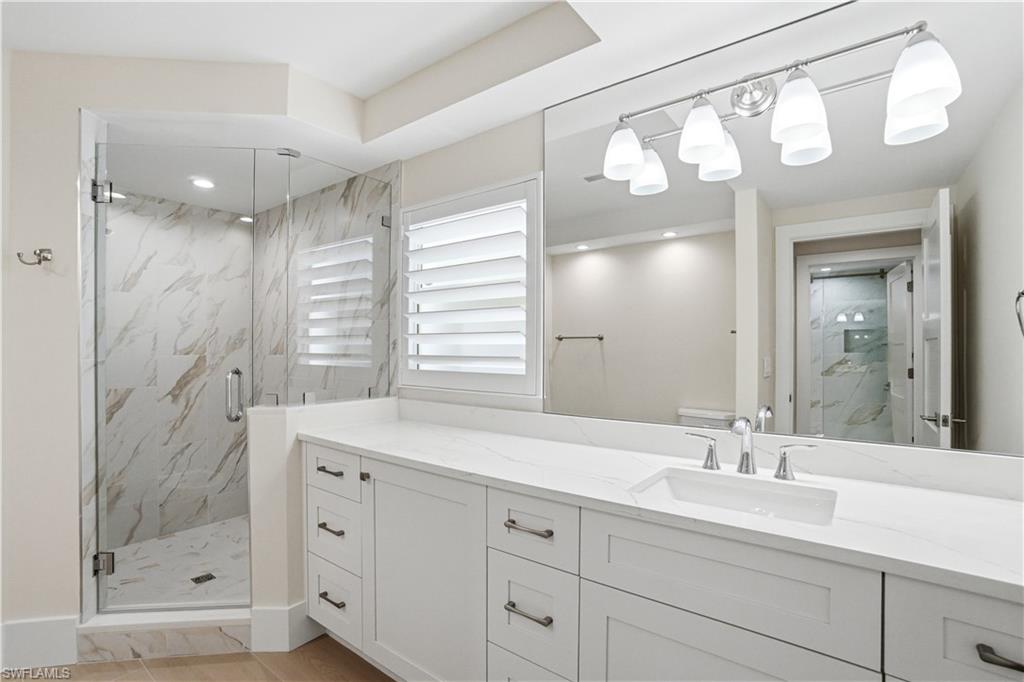 IMPERIAL SHORES - Residential