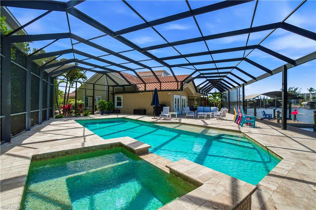 IMPERIAL SHORES - Residential