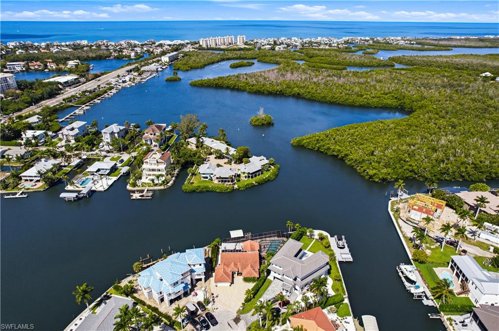 IMPERIAL SHORES - Residential