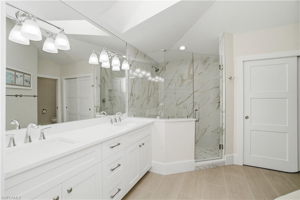 IMPERIAL SHORES - Residential