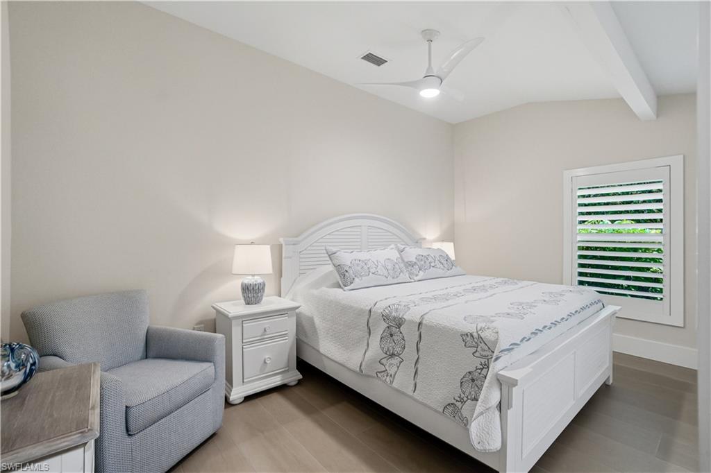 IMPERIAL SHORES - Residential