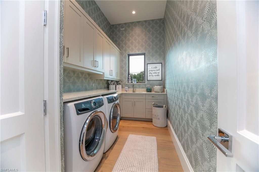 PINE RIDGE - Residential