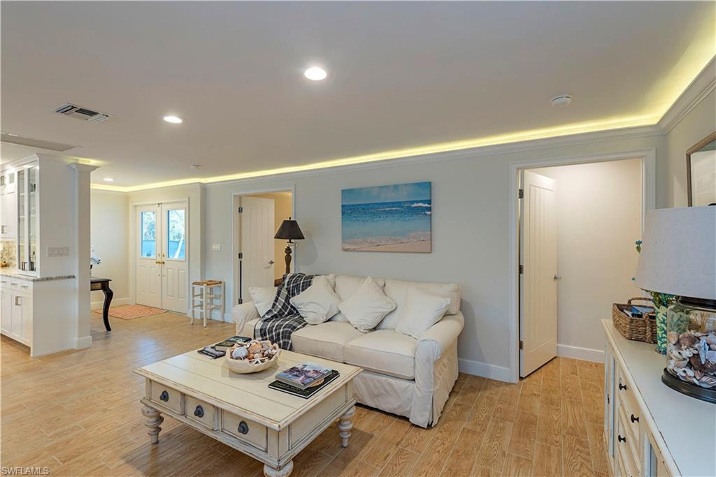 ROYAL HARBOR - Residential