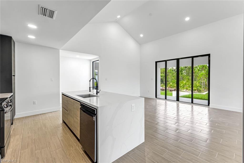 PORT CHARLOTTE - Residential