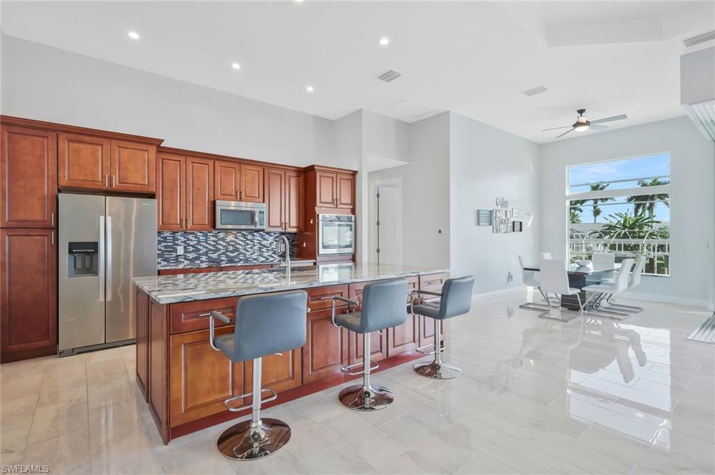 YACHT CLUB - Residential