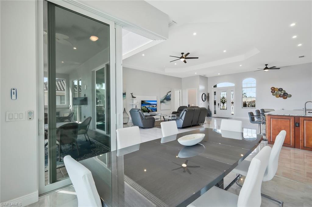 YACHT CLUB - Residential