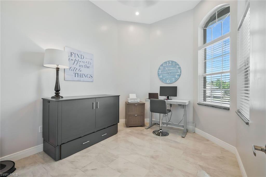 YACHT CLUB - Residential