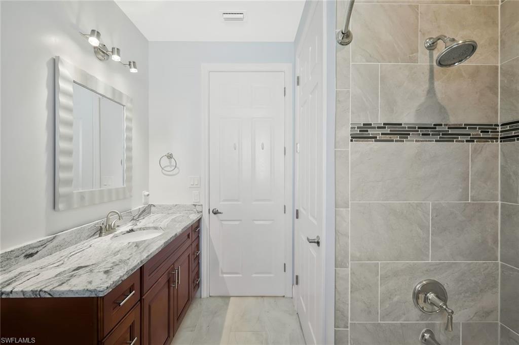 YACHT CLUB - Residential