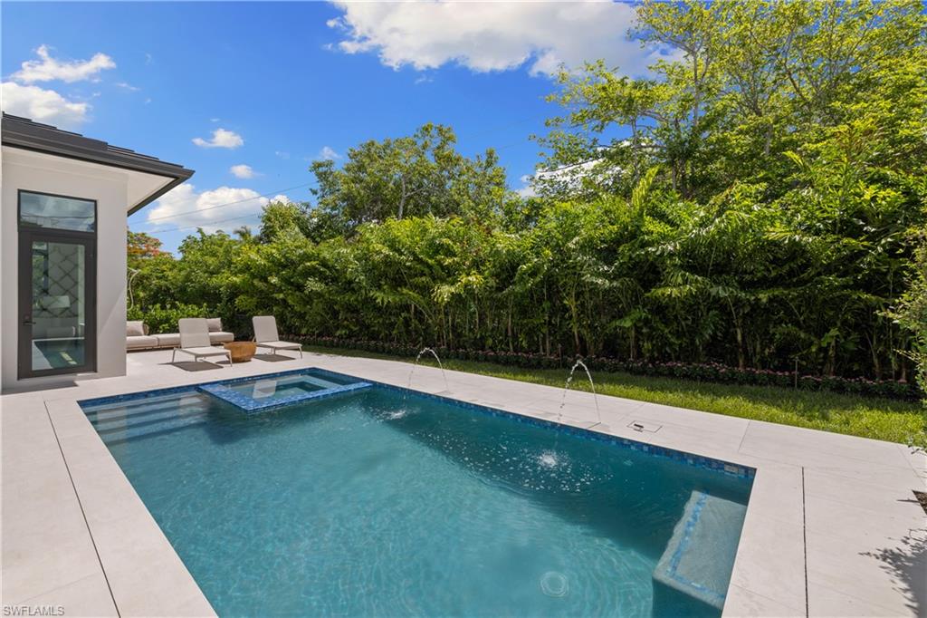 LAKE PARK - Residential