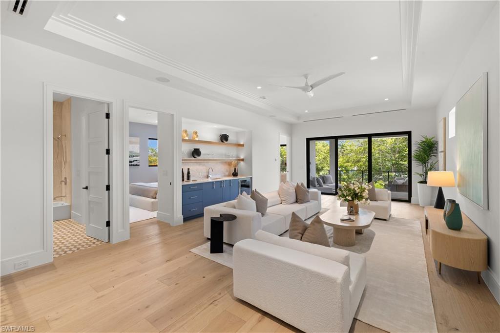 LAKE PARK - Residential