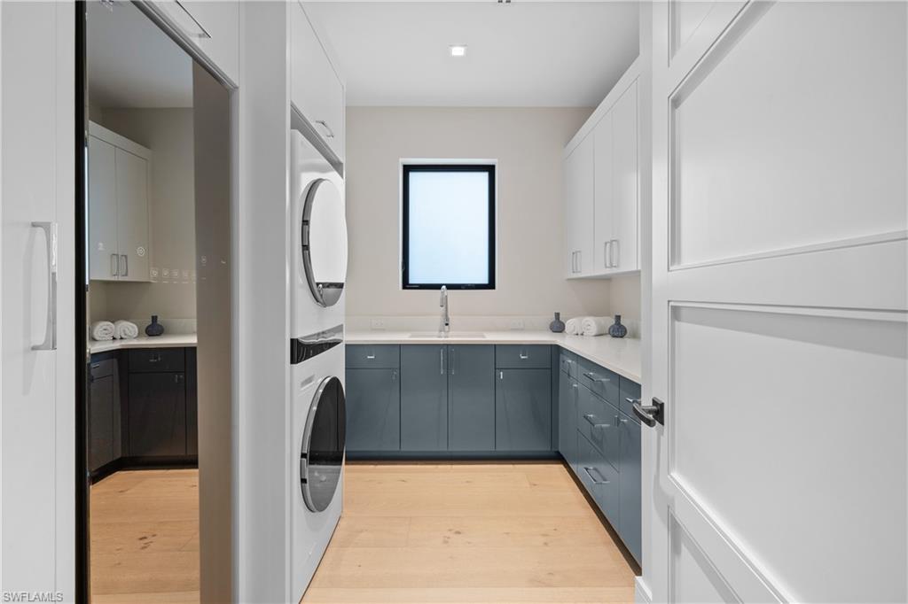 LAKE PARK - Residential