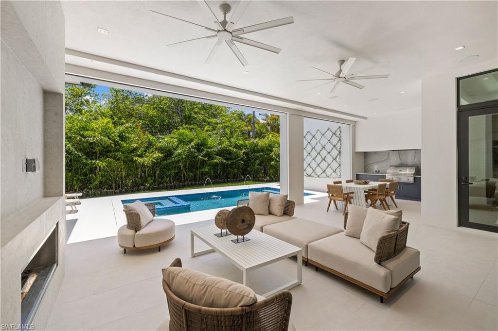 LAKE PARK - Residential