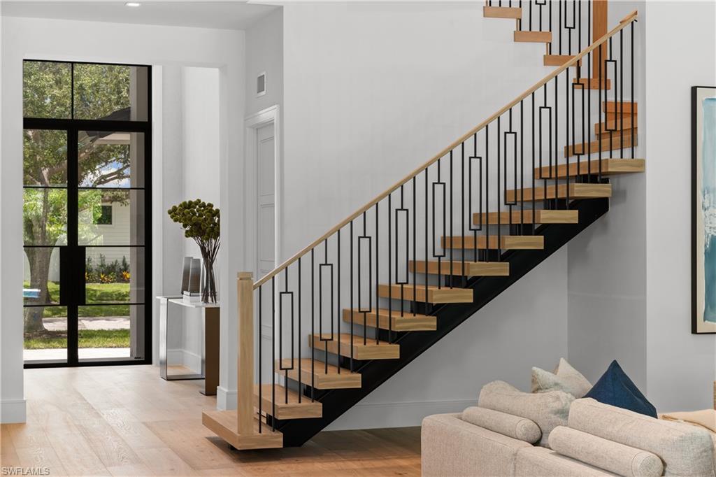 LAKE PARK - Residential