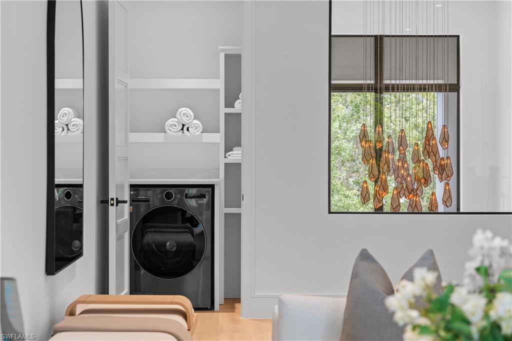 LAKE PARK - Residential