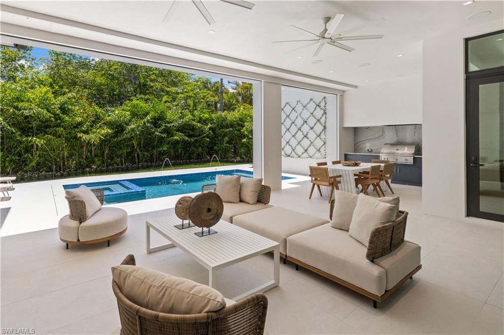 LAKE PARK - Residential