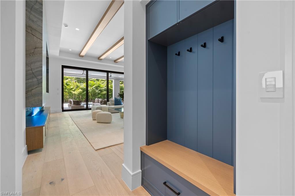 LAKE PARK - Residential